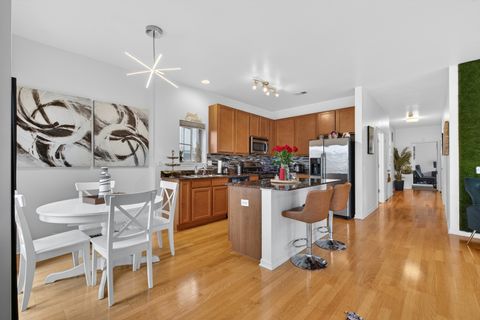 Tiny photo for 16 W 36th Street #3, Chicago, IL 60609 (MLS # 12627182)