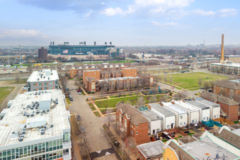 Tiny photo for 16 W 36th Street #3, Chicago, IL 60609 (MLS # 12627182)