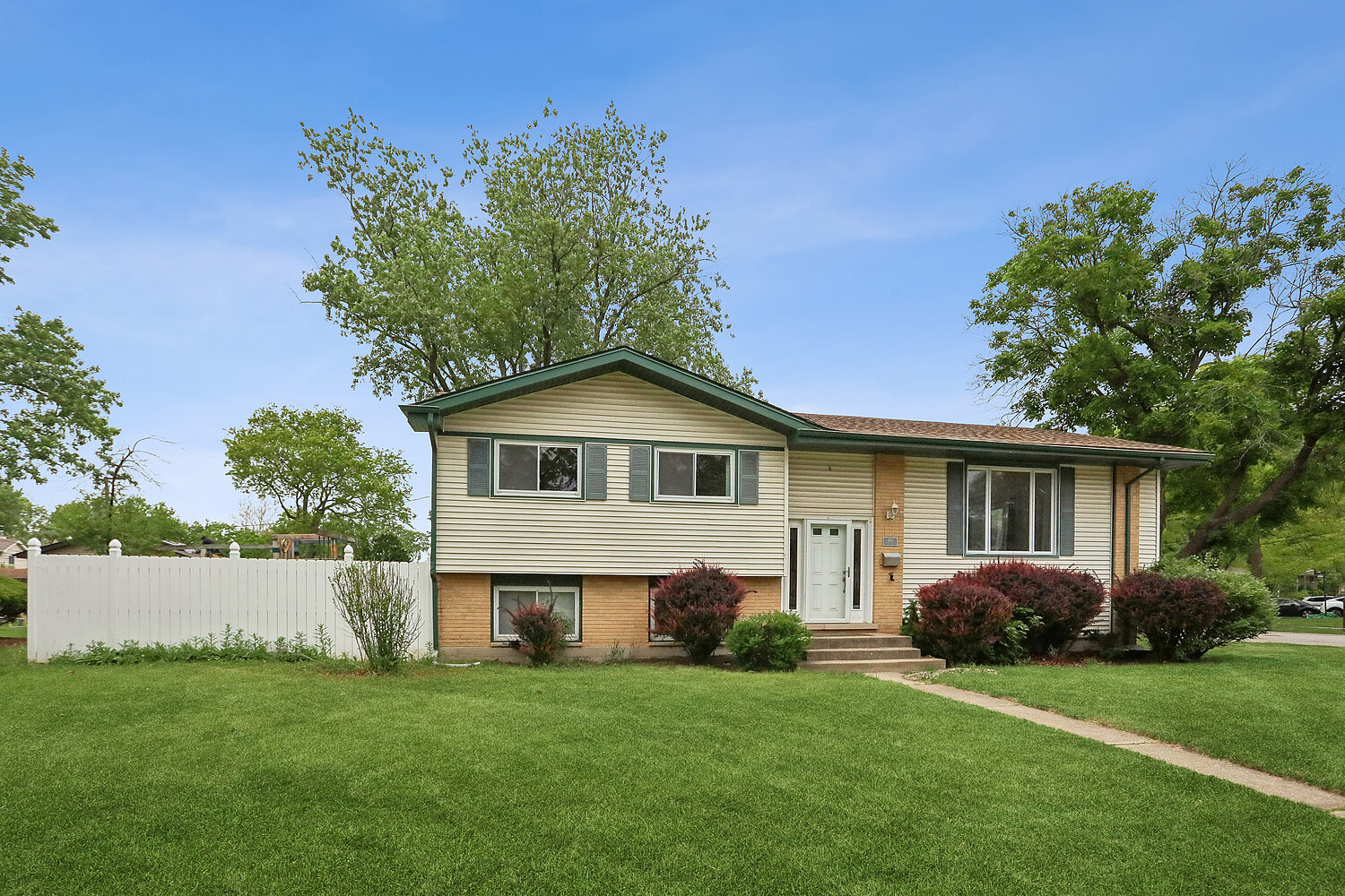 900 Arthur Drive