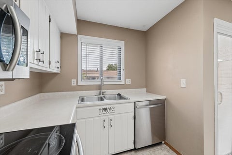 Tiny photo for 1203 Clifford Drive #7, Urbana, IL 61802 (MLS # 12750735)