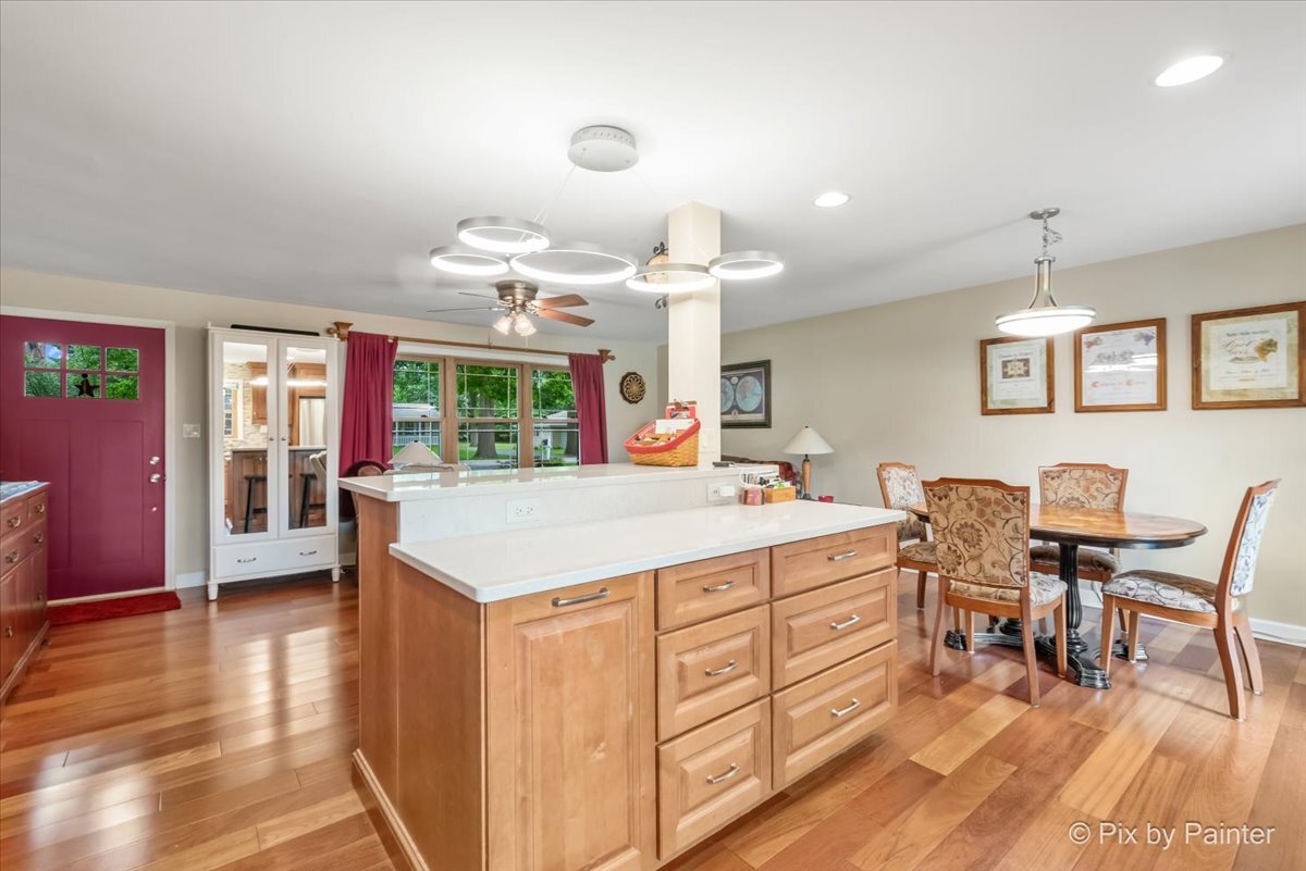 28w705 Rogers Avenue