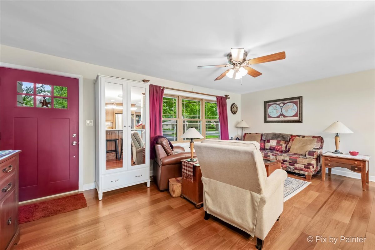 28w705 Rogers Avenue