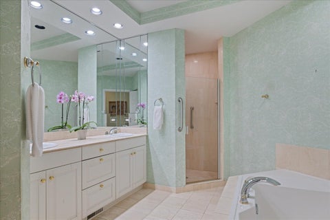 Tiny photo for 2060 Claridge Court, Northbrook, IL 60062 (MLS # 12776157)
