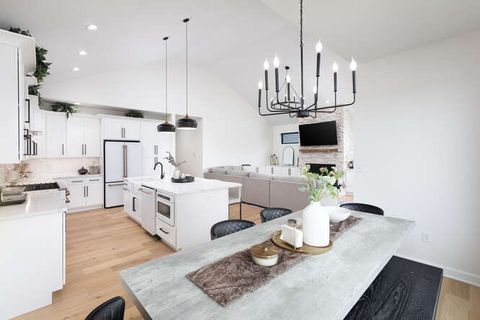 Tiny photo for 318 Leeward Way, Ottawa, IL 61350 (MLS # 12567198)