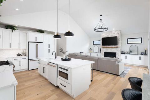 Tiny photo for 318 Leeward Way, Ottawa, IL 61350 (MLS # 12567198)