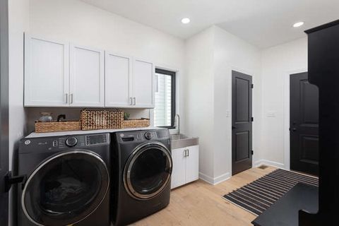 Tiny photo for 318 Leeward Way, Ottawa, IL 61350 (MLS # 12567198)