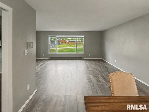 Tiny photo for 39 Butternut Hill Drive, Carbondale, IL 52903 (MLS # QC4268004)