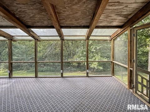 Tiny photo for 39 Butternut Hill Drive, Carbondale, IL 52903 (MLS # QC4268004)