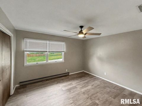 Tiny photo for 39 Butternut Hill Drive, Carbondale, IL 52903 (MLS # QC4268004)