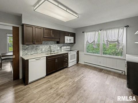 Tiny photo for 39 Butternut Hill Drive, Carbondale, IL 52903 (MLS # QC4268004)