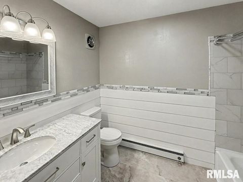 Tiny photo for 39 Butternut Hill Drive, Carbondale, IL 52903 (MLS # QC4268004)