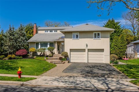 Tiny photo for 77 Lake Drive, Manhasset Hills, NY 11040 (MLS # 12645694)
