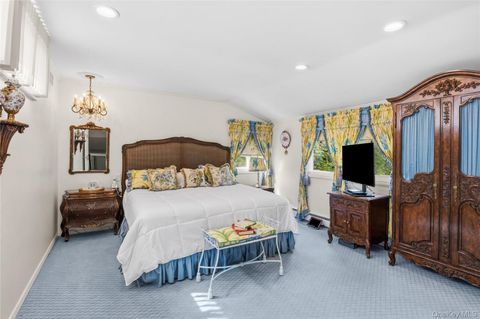 Tiny photo for 77 Lake Drive, Manhasset Hills, NY 11040 (MLS # 12645694)