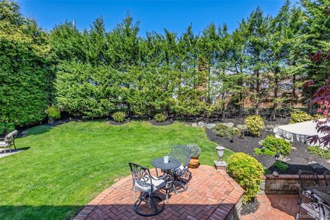 Tiny photo for 77 Lake Drive, Manhasset Hills, NY 11040 (MLS # 12645694)