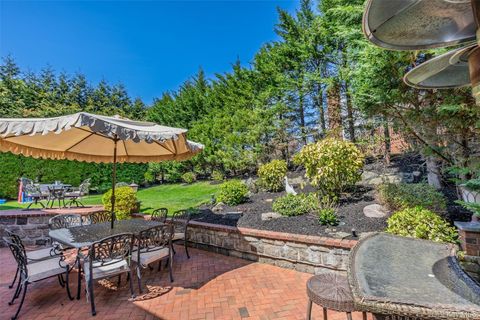 Tiny photo for 77 Lake Drive, Manhasset Hills, NY 11040 (MLS # 12645694)