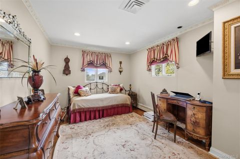 Tiny photo for 77 Lake Drive, Manhasset Hills, NY 11040 (MLS # 12645694)