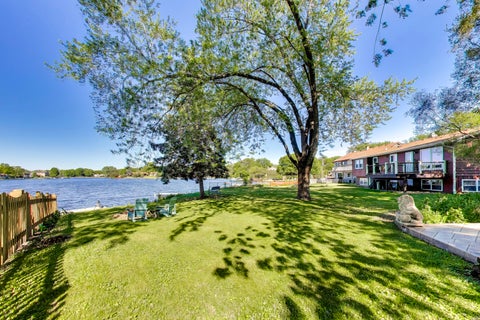 Tiny photo for 2004 Sprucewood Lane, Lindenhurst, IL 60046 (MLS # 12691664)