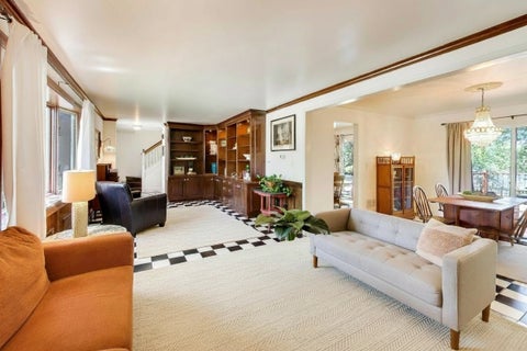 Tiny photo for 2004 Sprucewood Lane, Lindenhurst, IL 60046 (MLS # 12691664)