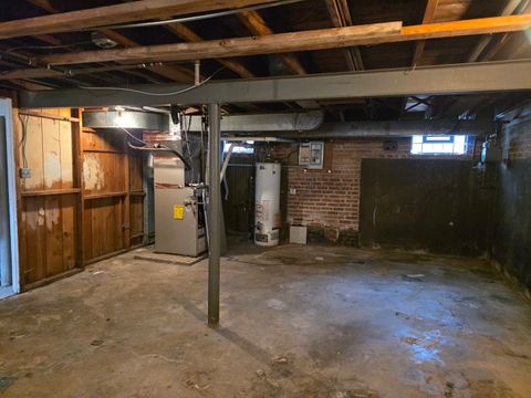 Tiny photo for 2012 DOBSON Street, Evanston, IL 60202 (MLS # 12639992)