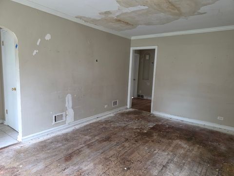 Tiny photo for 2012 DOBSON Street, Evanston, IL 60202 (MLS # 12639992)