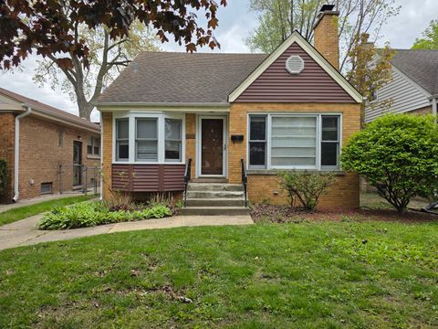 Photo of 2012 DOBSON Street, Evanston, IL 60202 (MLS # 12639992)