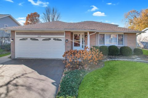 Photo of 309 Vista Drive, Bolingbrook, IL 60490 (MLS # 12545963)
