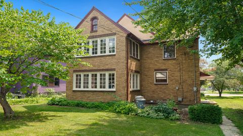 Tiny photo for 1218 Harlem Boulevard, Rockford, IL 61103 (MLS # 12436901)