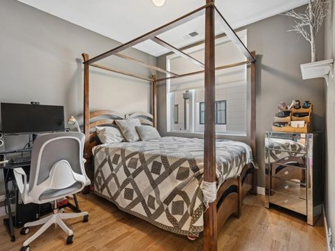 Tiny photo for 454 W Oak Street #3, Chicago, IL 60610 (MLS # 12500632)