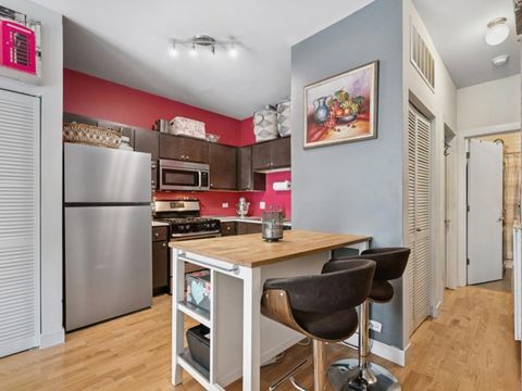Tiny photo for 454 W Oak Street #3, Chicago, IL 60610 (MLS # 12500632)