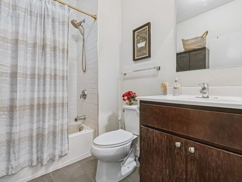 Tiny photo for 454 W Oak Street #3, Chicago, IL 60610 (MLS # 12500632)