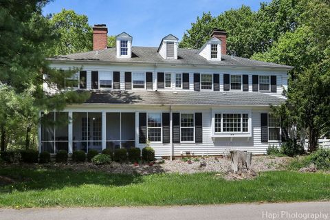 Tiny photo for 23 W County Line Road, Barrington Hills, IL 60010 (MLS # 12637923)