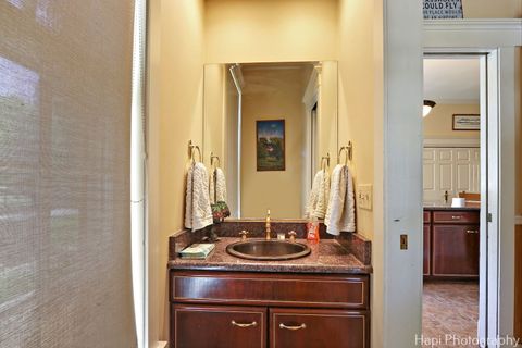 Tiny photo for 23 W County Line Road, Barrington Hills, IL 60010 (MLS # 12637923)