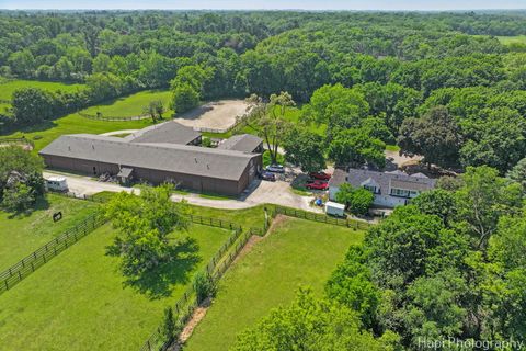 Tiny photo for 23 W County Line Road, Barrington Hills, IL 60010 (MLS # 12637923)
