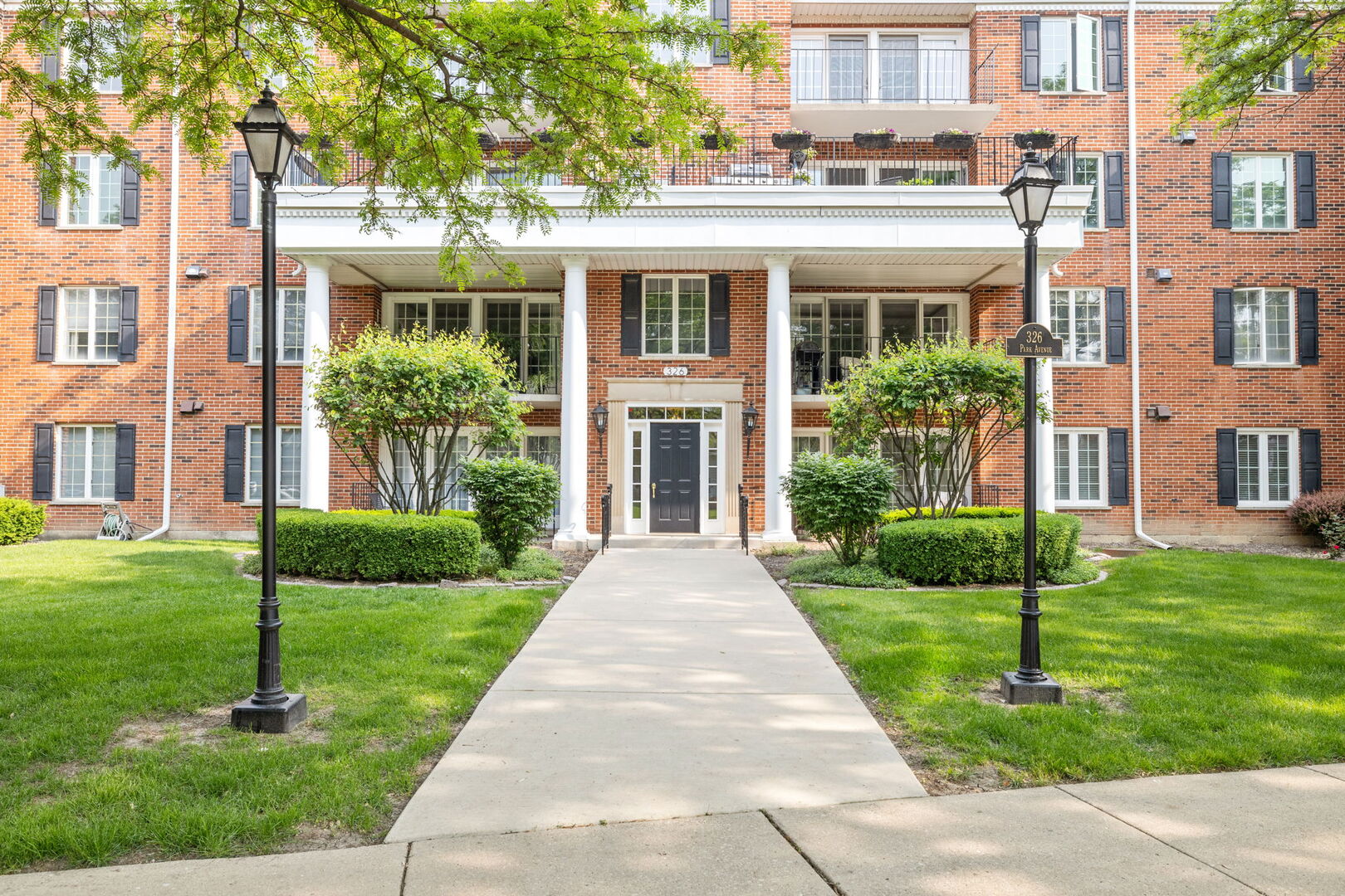 326 Park Avenue 43