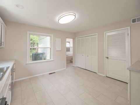 Tiny photo for 52 S Hawthorne Boulevard, Mundelein, IL 60060 (MLS # 12384499)