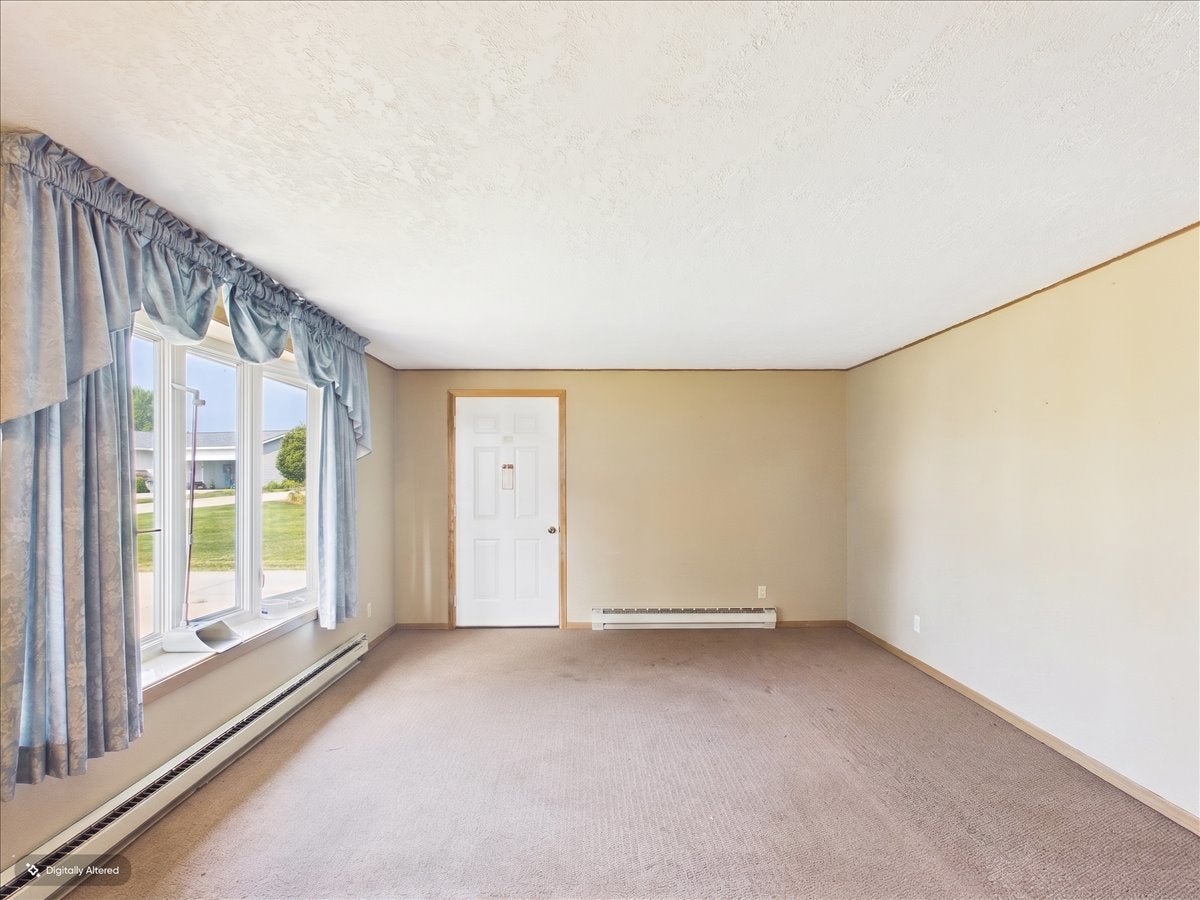 1114 W Lynwood Court