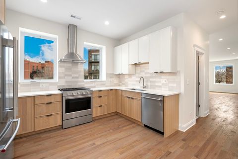 Tiny photo for 3354 N Whipple Street #2F, Chicago, IL 60618 (MLS # 12588984)