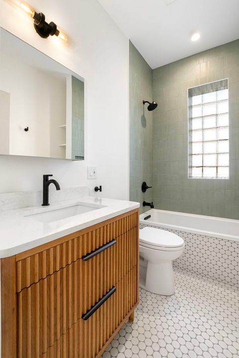 Tiny photo for 3354 N Whipple Street #2F, Chicago, IL 60618 (MLS # 12588984)