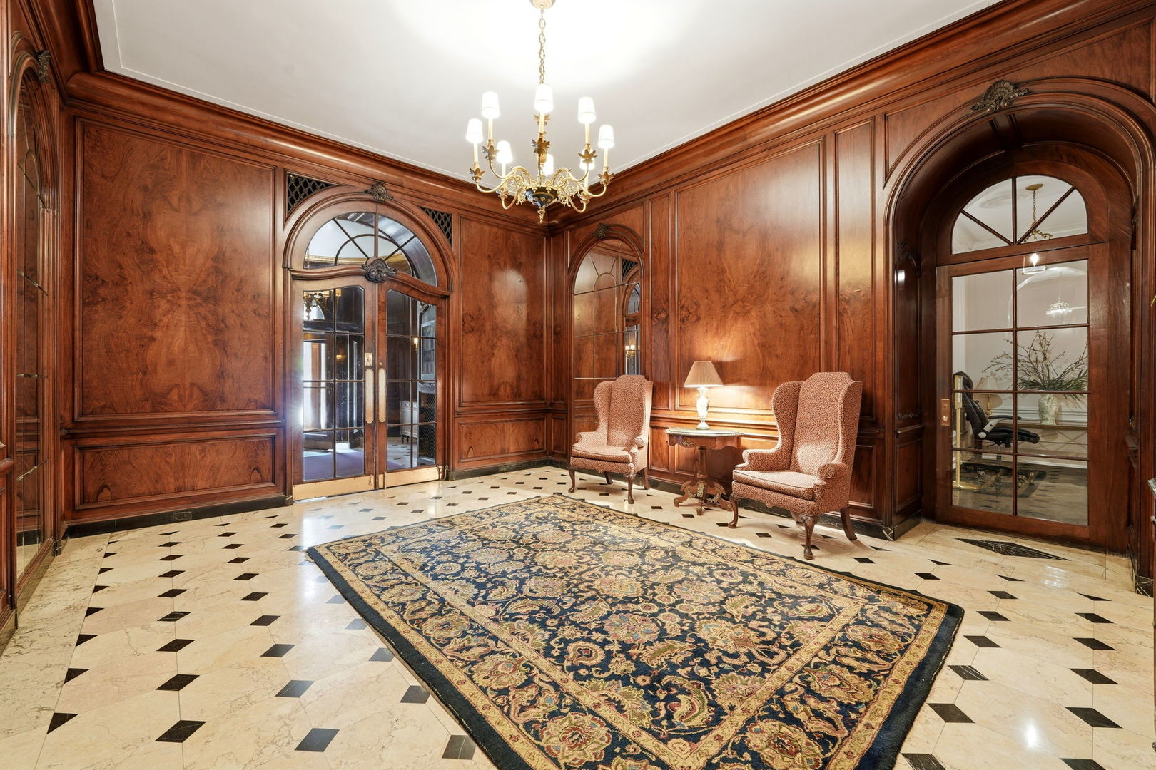 2000 N Lincoln Park W 1614
