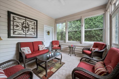 Tiny photo for 36 Oak Bluff Court, Naperville, IL 60565 (MLS # 12409293)
