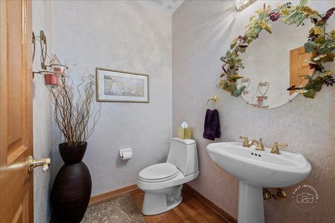 Tiny photo for 36 Oak Bluff Court, Naperville, IL 60565 (MLS # 12409293)