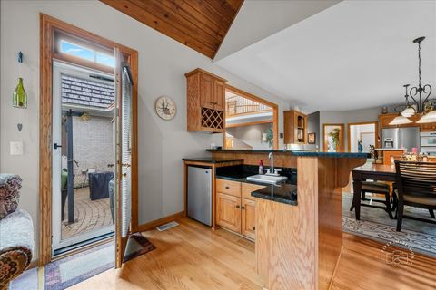 Tiny photo for 36 Oak Bluff Court, Naperville, IL 60565 (MLS # 12409293)