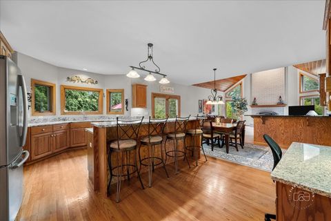 Tiny photo for 36 Oak Bluff Court, Naperville, IL 60565 (MLS # 12409293)