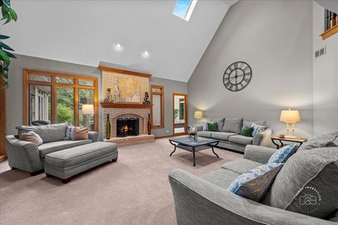 Tiny photo for 36 Oak Bluff Court, Naperville, IL 60565 (MLS # 12409293)