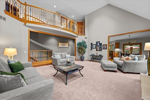 Tiny photo for 36 Oak Bluff Court, Naperville, IL 60565 (MLS # 12409293)