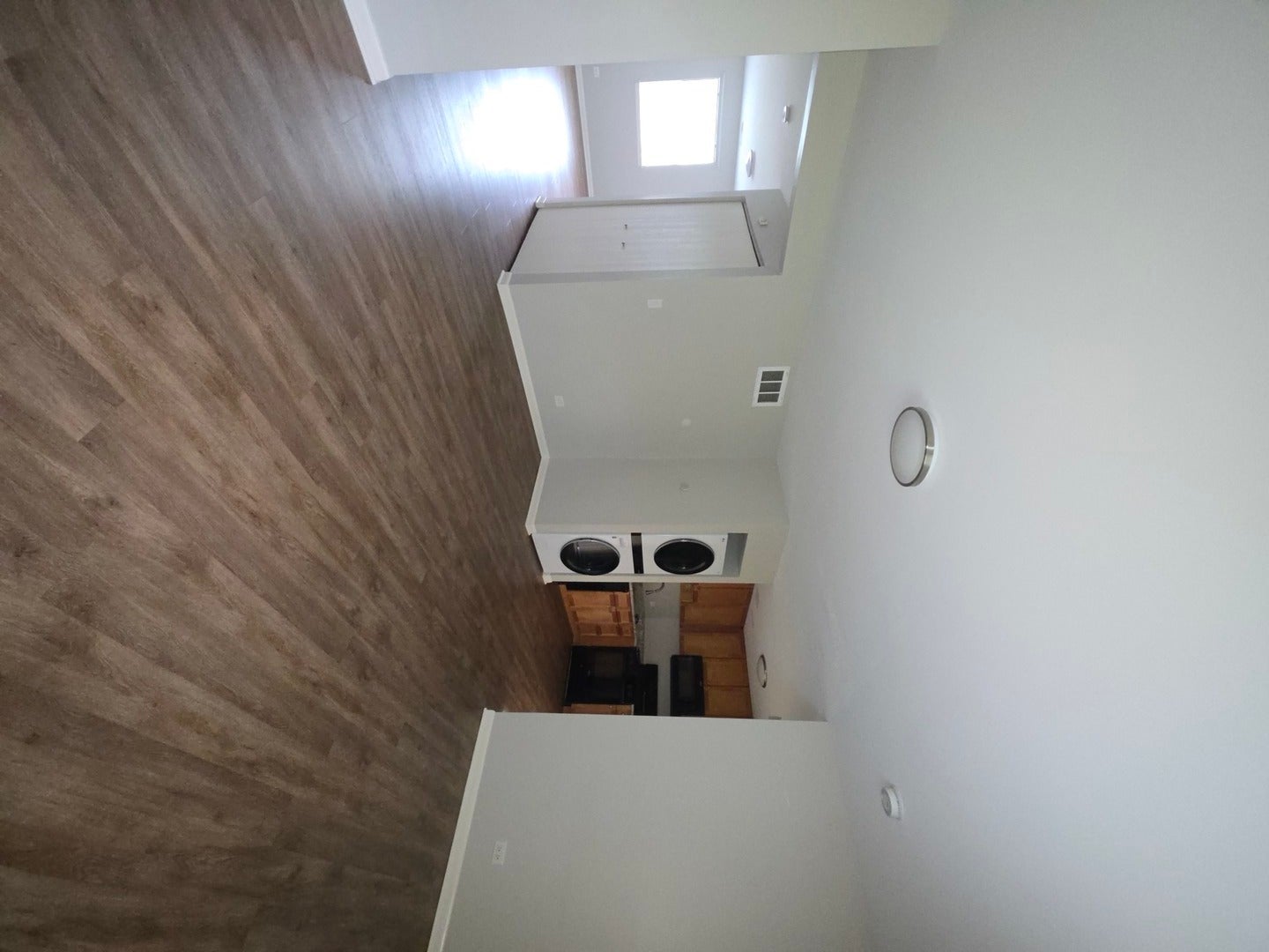 56 N Victoria Lane C