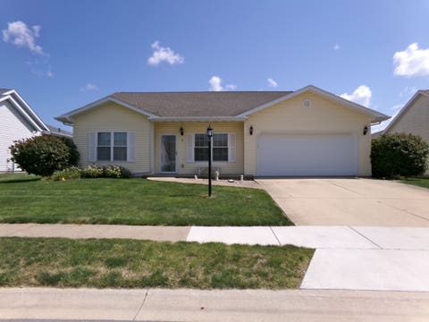 Photo of 8 Liberty Lane, Clinton, IL 61727 (MLS # 12740577)
