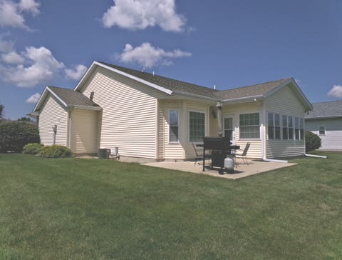 Tiny photo for 8 Liberty Lane, Clinton, IL 61727 (MLS # 12740577)
