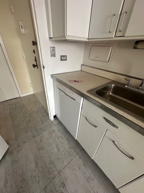Tiny photo for 5757 N Sheridan Road #18J, Chicago, IL 60660 (MLS # 12478118)