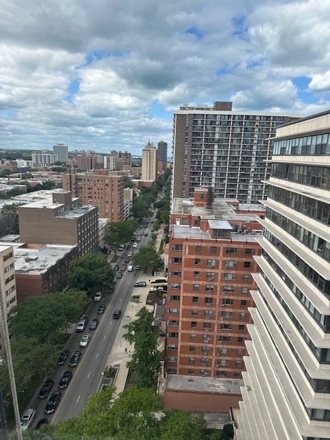 Tiny photo for 5757 N Sheridan Road #18J, Chicago, IL 60660 (MLS # 12478118)